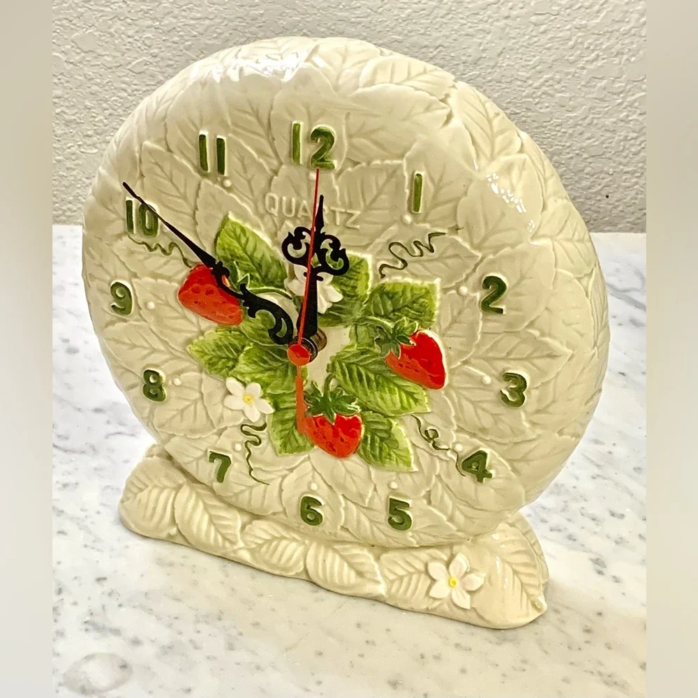 SEARS ROEBUCK CO CLOCK STRAWBERRY COORDINATES CERAMIC VINTAGE 1981 QUARTZ JAPAN